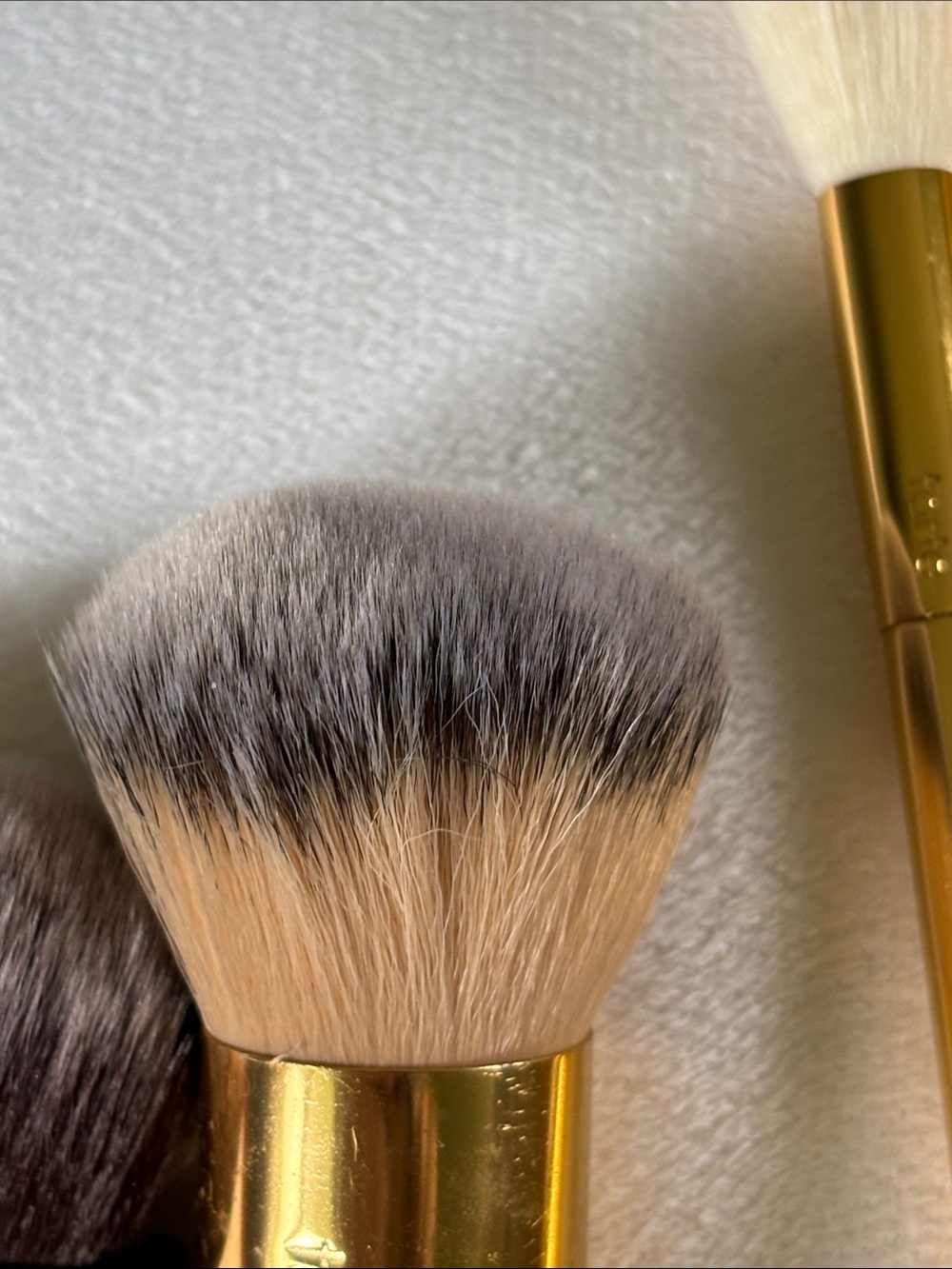 tarte Bamboo Handle Makeup Brush Set with Gold Ferrules and Brown Bristles - Picture 10 of 11